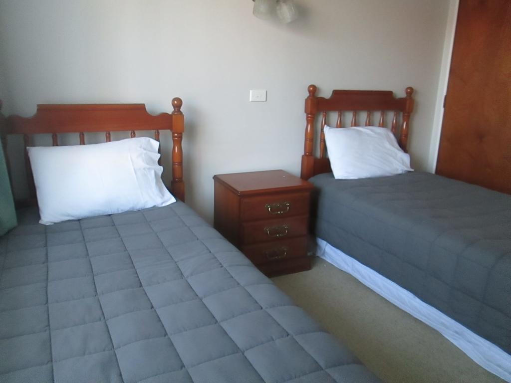 Awatea Park Motel Palmerston North Exterior foto